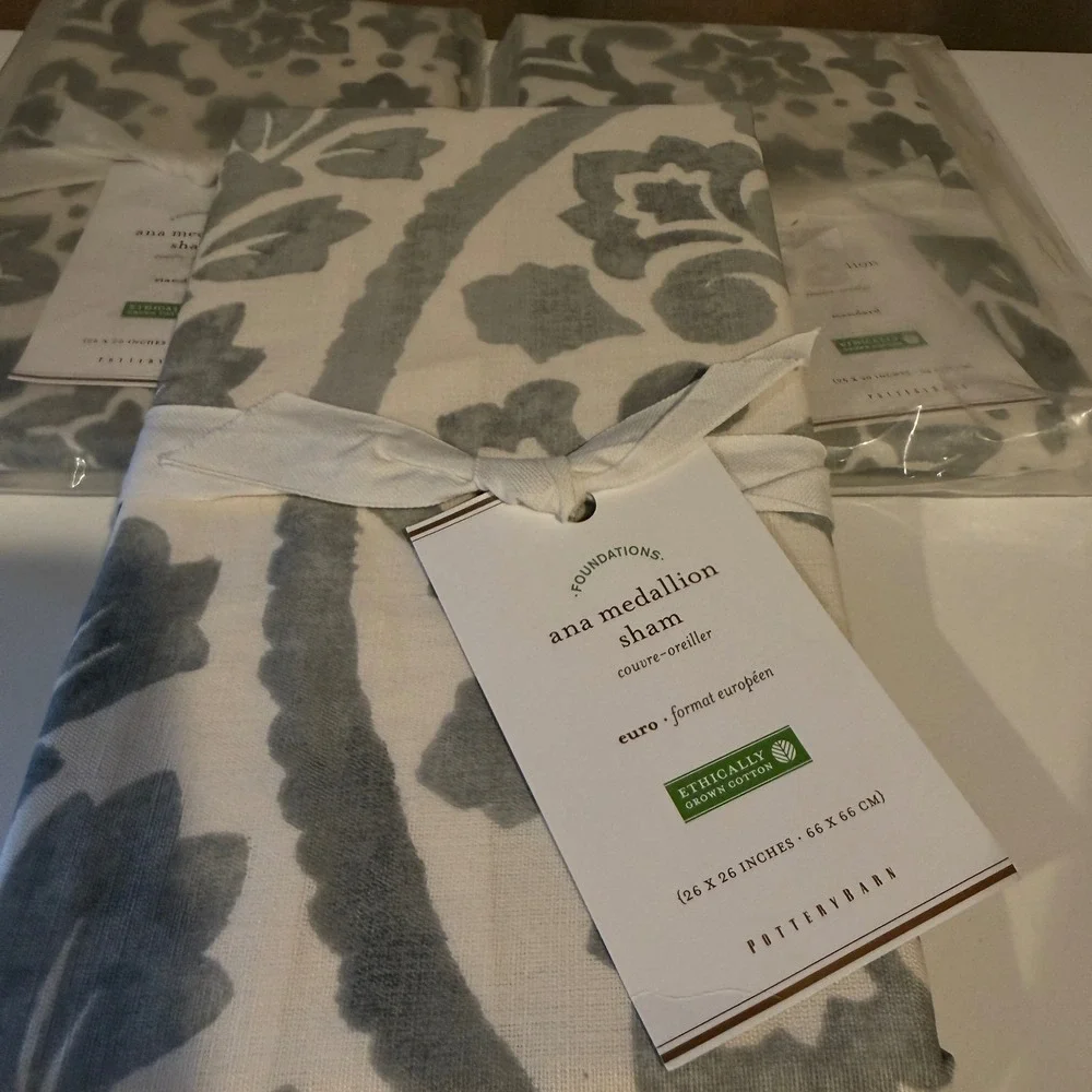 Pottery Barn Ana Medallion Gray‎ White Cotton Sham Set 2 Standard 1 Euro NEW